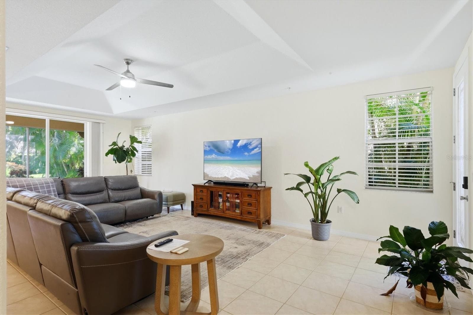 Living Room - 3971 SQUARE EAST LN #8, SARASOTA