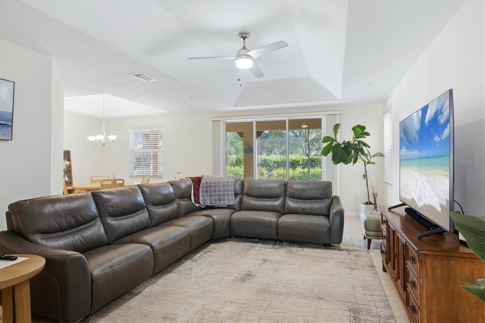Living Room - 3971 SQUARE EAST LN #8, SARASOTA