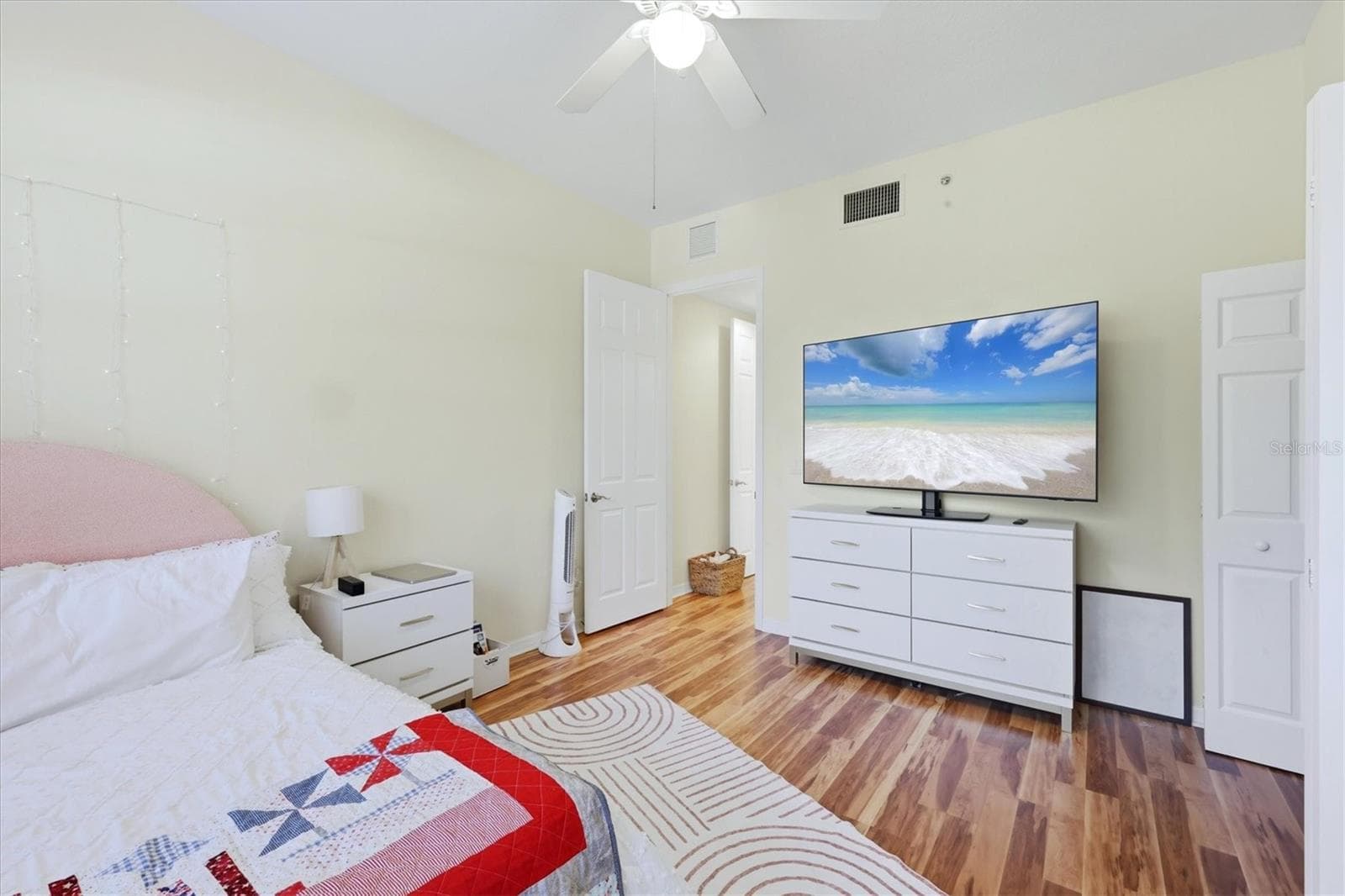 Second Bedroom 10' ceilings - 3971 SQUARE EAST LN #8, SARASOTA