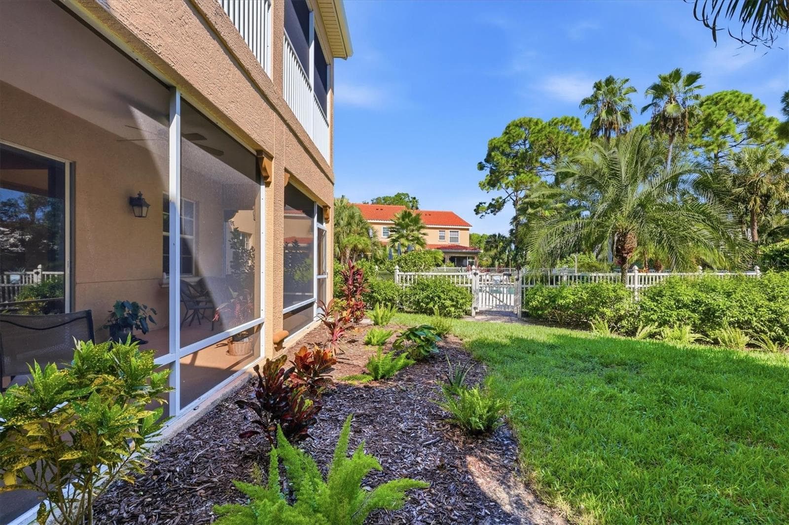Outside Lanai - 3971 SQUARE EAST LN #8, SARASOTA