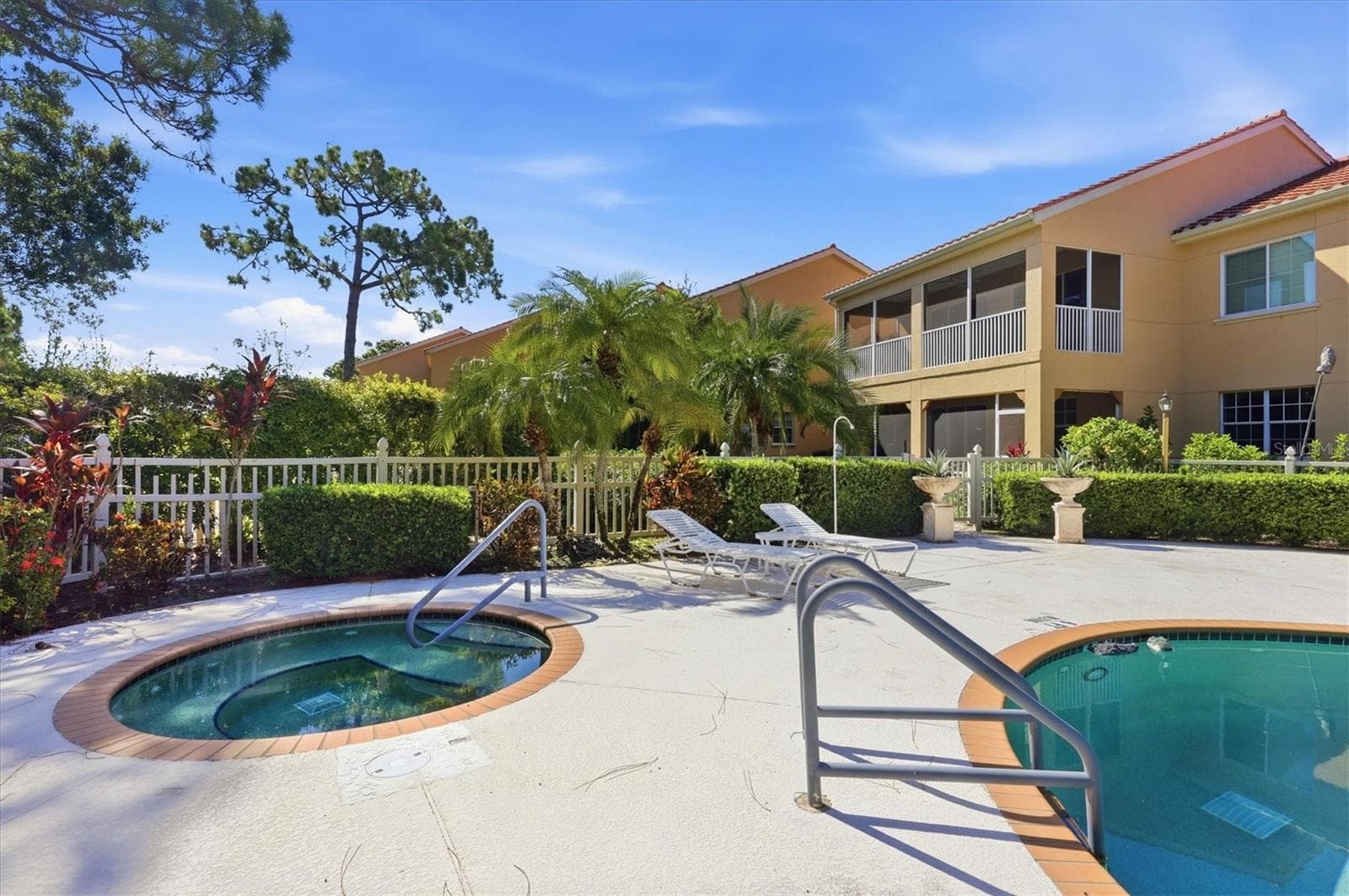 Pool and Hot Tub - 3971 SQUARE EAST LN #8, SARASOTA