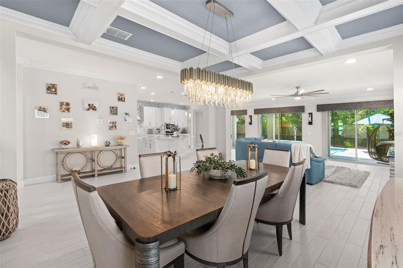 Formal dining area features a beauitful coffered ceiling. - 3336 LONE CYPRESS PT, OVIEDO