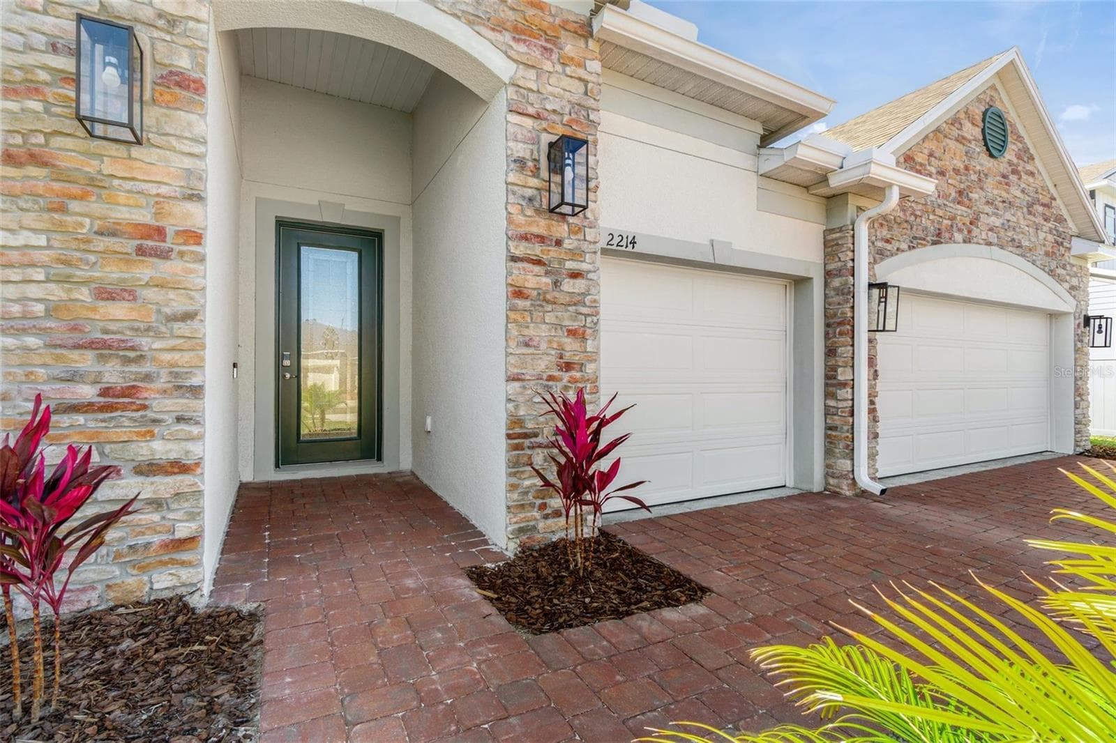 Entry - 2214 ELEGANT MANOR CIR, EDGEWATER