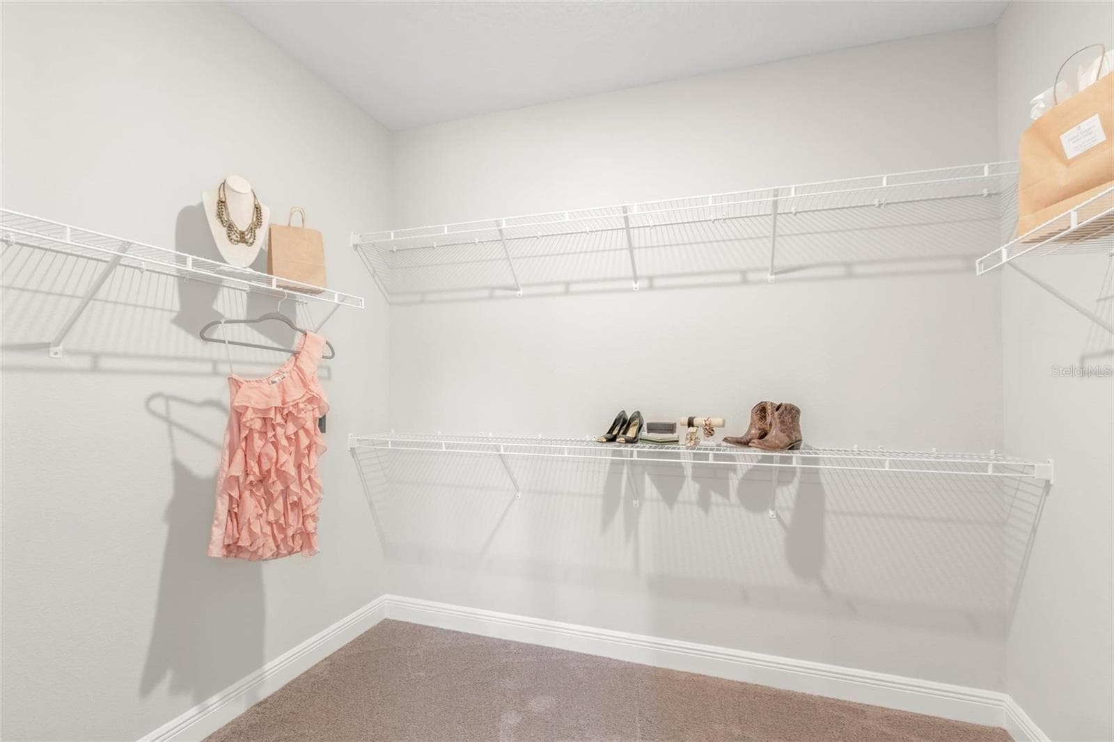 Single Family Residence at 2214 ELEGANT MANOR CIR, EDGEWATER, photo 22 of 51