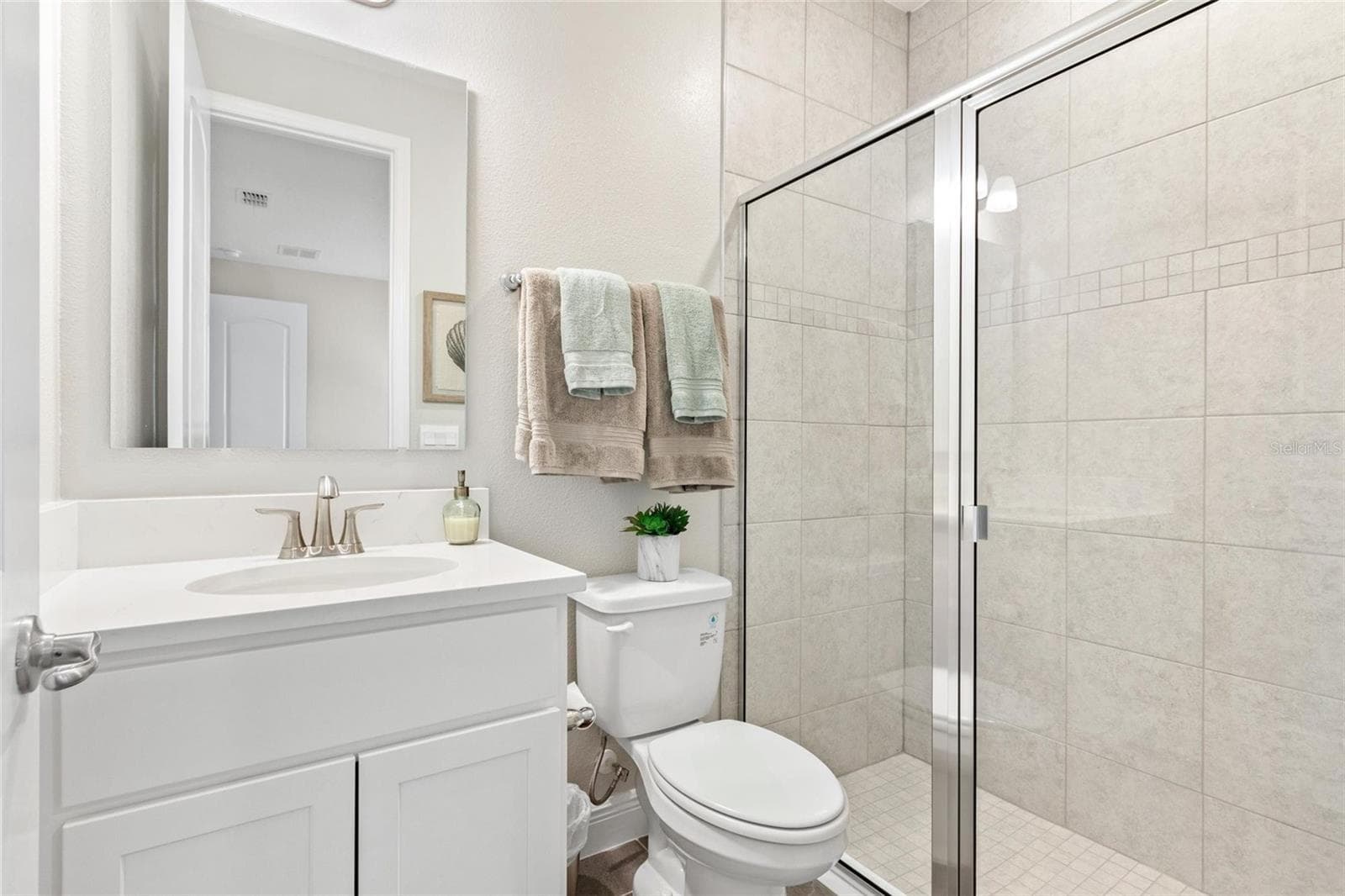 Single Family Residence at 2214 ELEGANT MANOR CIR, EDGEWATER, photo 28 of 51