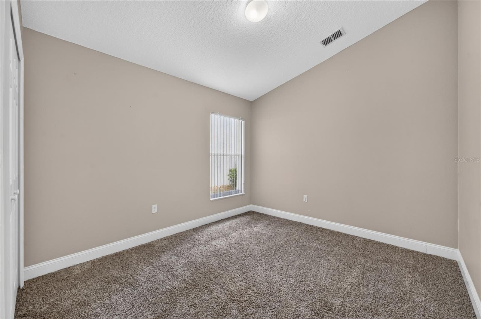 Single Family Residence at 124 LANCASTER DR, DAVENPORT, photo 27 of 53
