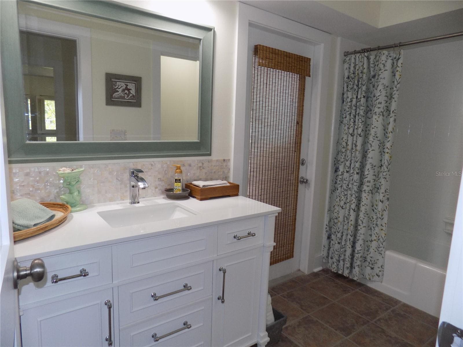 Guest / Pool bath - 1874 WATEROAK DR W, CLEARWATER