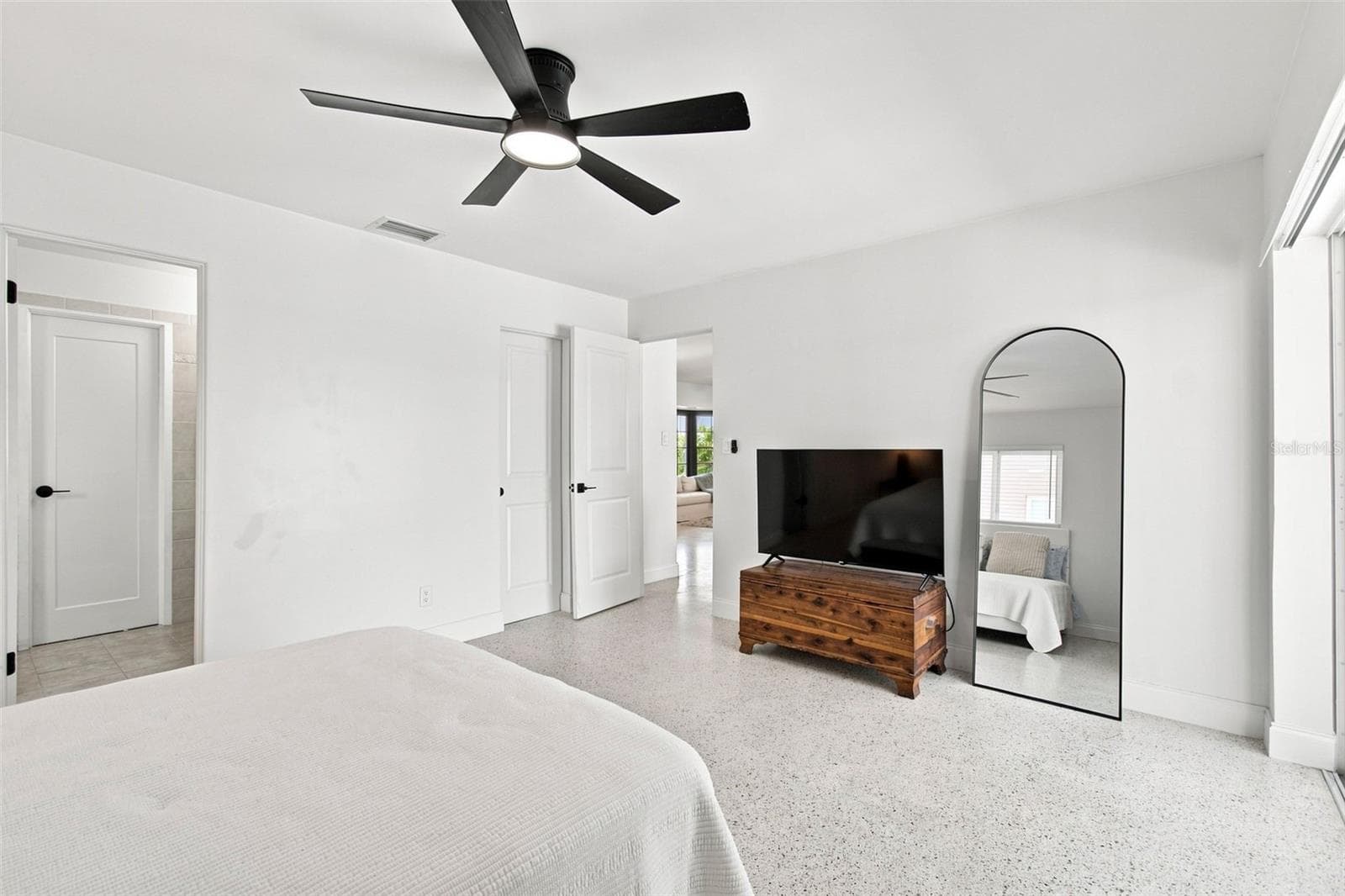 Single Family Residence at 11900 7TH ST E, TREASURE ISLAND, photo 21 of 69