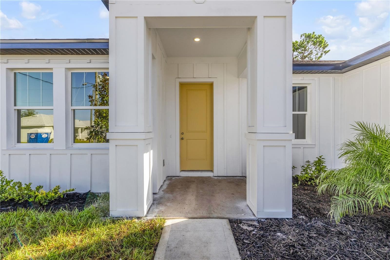 Single Family Residence at 188 PERSIMMON DR, PALM COAST, photo 2 of 42