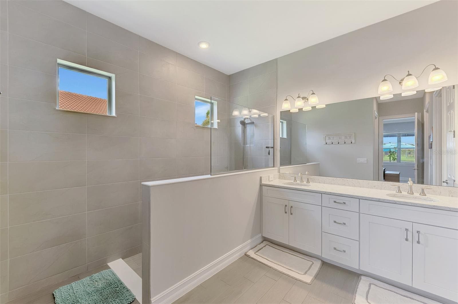 WALK IN SHOWER - 292 VILLORESI BLVD, NORTH VENICE