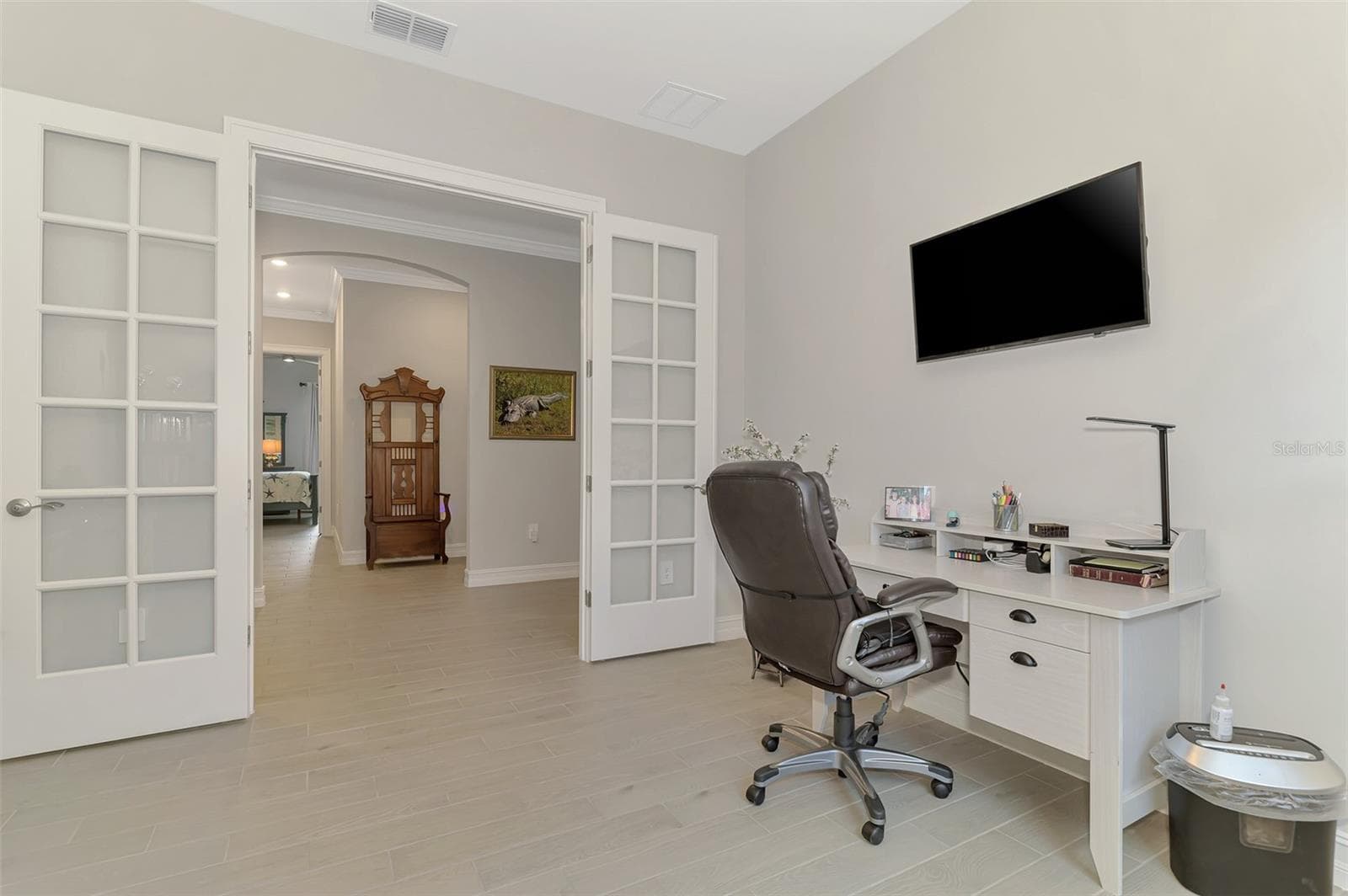Single Family Residence at 292 VILLORESI BLVD, NORTH VENICE, photo 28 of 100