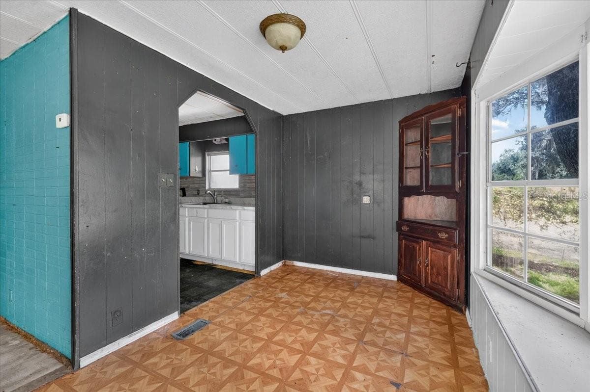 Manufactured Home at 12489 SW 45TH TER, WEBSTER, photo 12 of 44