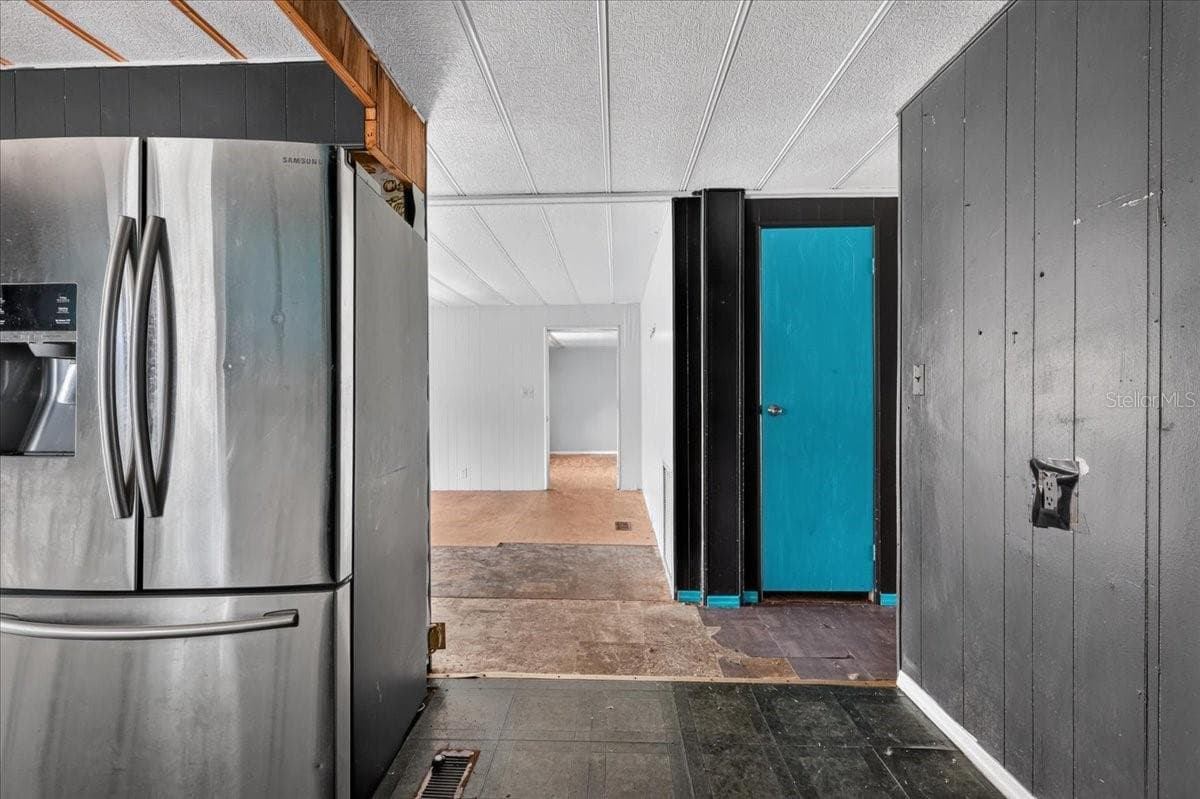 Manufactured Home at 12489 SW 45TH TER, WEBSTER, photo 13 of 44