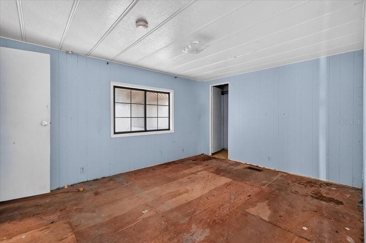 Manufactured Home at 12489 SW 45TH TER, WEBSTER, photo 18 of 44