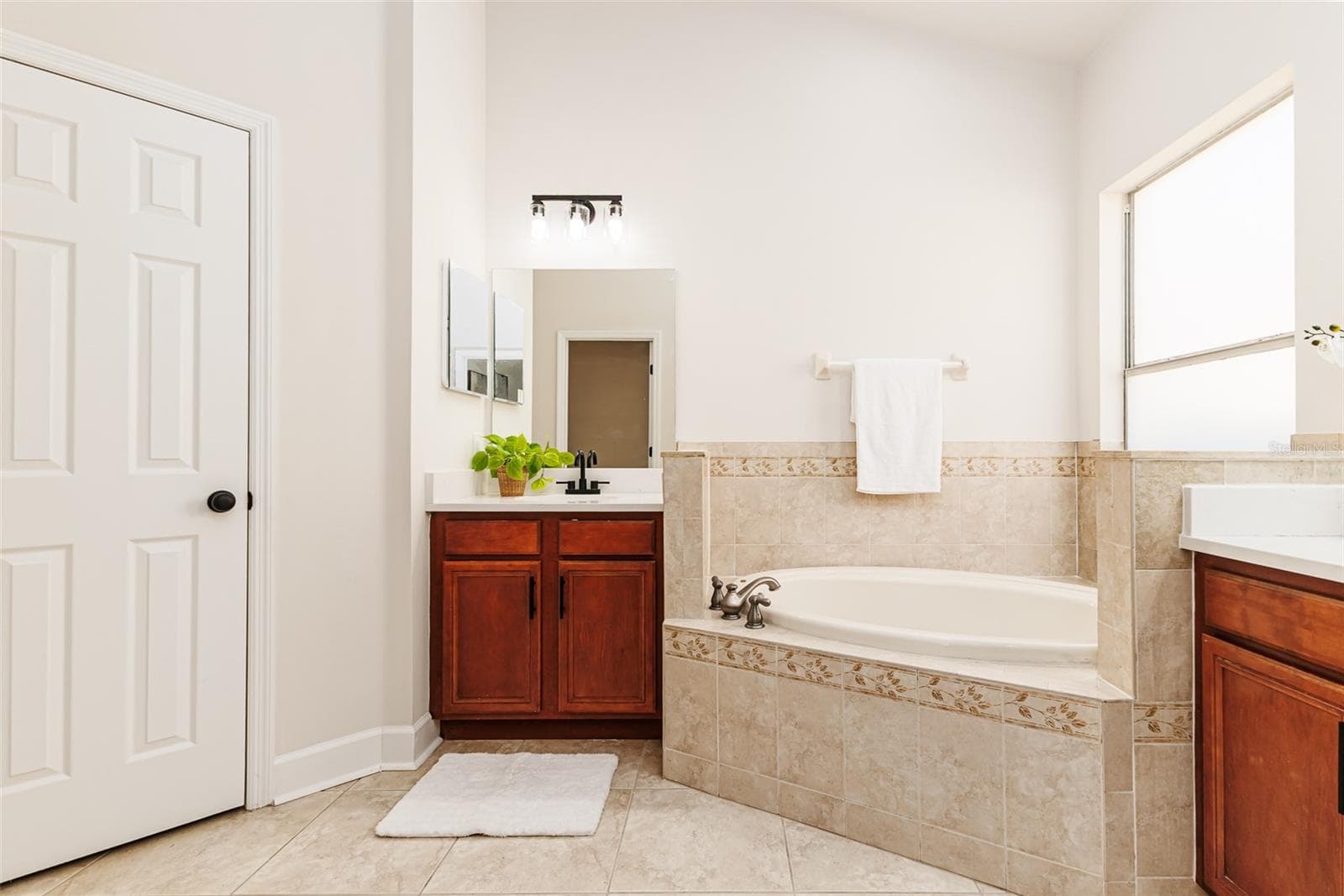 Single Family Residence at 1705 ALTAVISTA CIR, LAKELAND, photo 9 of 43