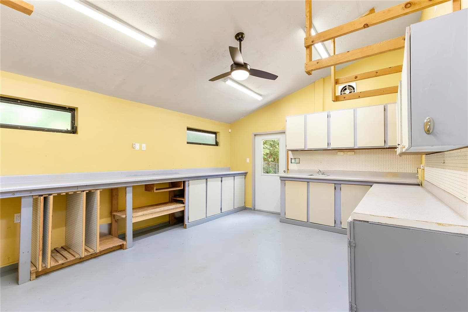 workshop - 1435 WEGMANN DR, TARPON SPRINGS
