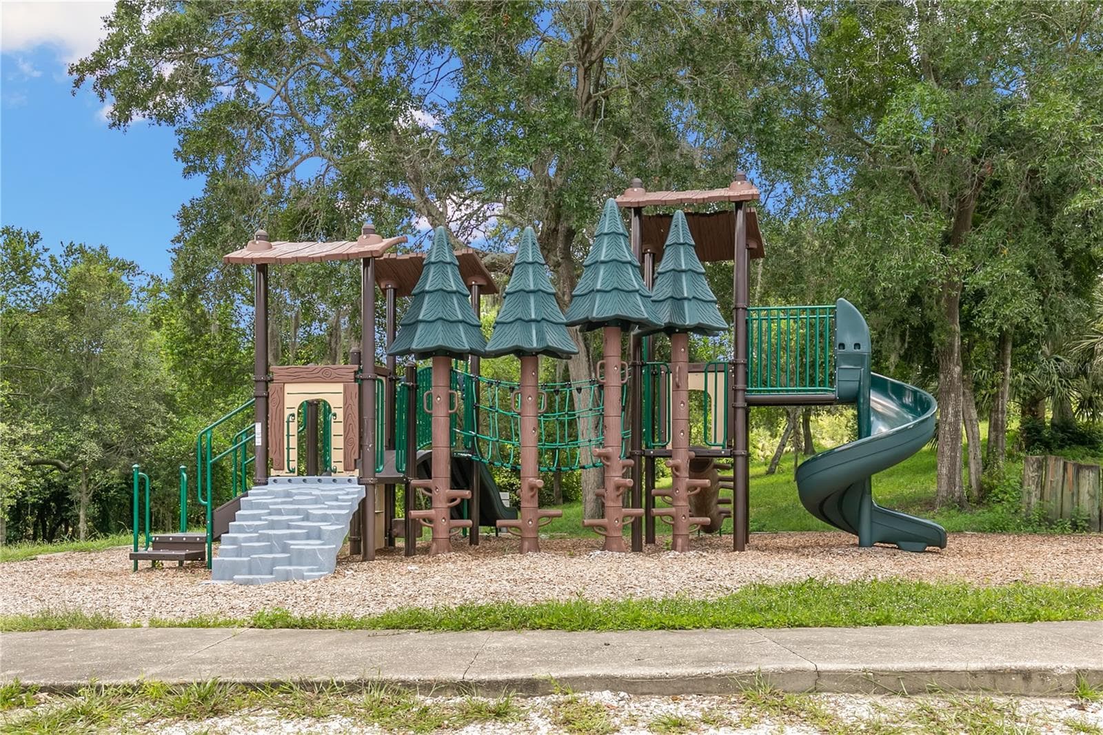 Single Family Residence at 1435 WEGMANN DR, TARPON SPRINGS, photo 25 of 31