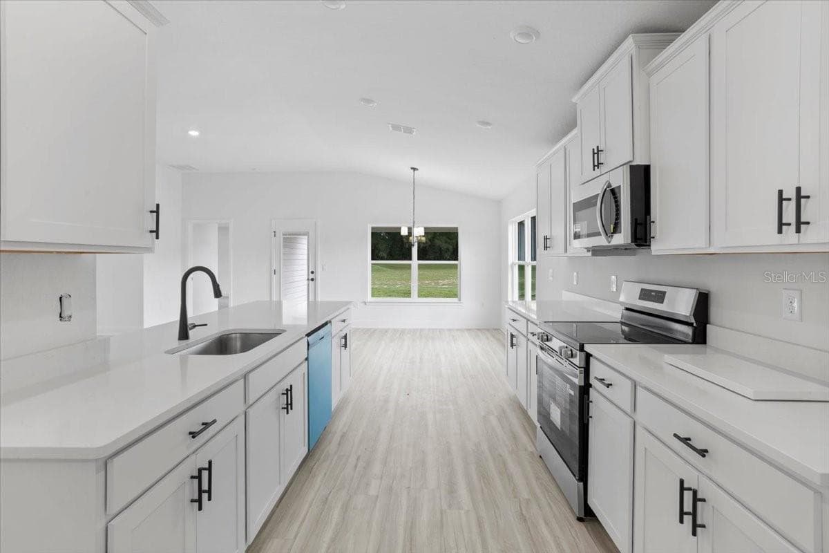 Single Family Residence at 13651 NW 150TH CIR, ALACHUA, photo 13 of 44