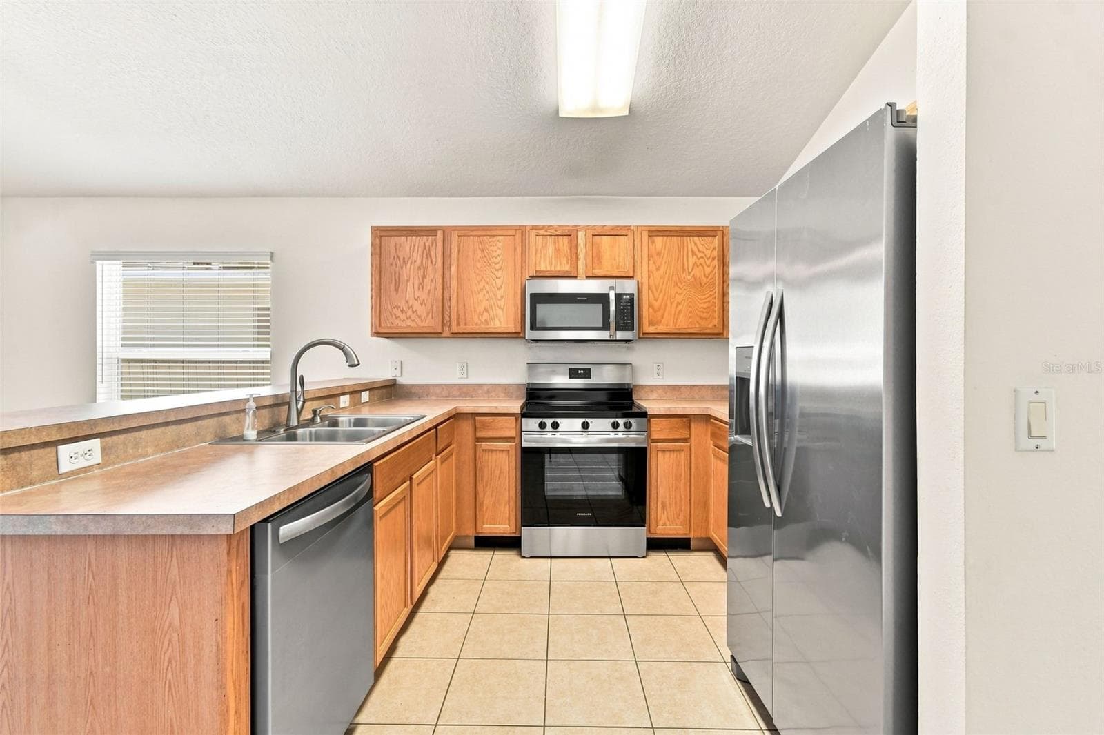 Brand New Stainless Steel Appliances - 1174 BEECH GROVE WAY, ORLANDO