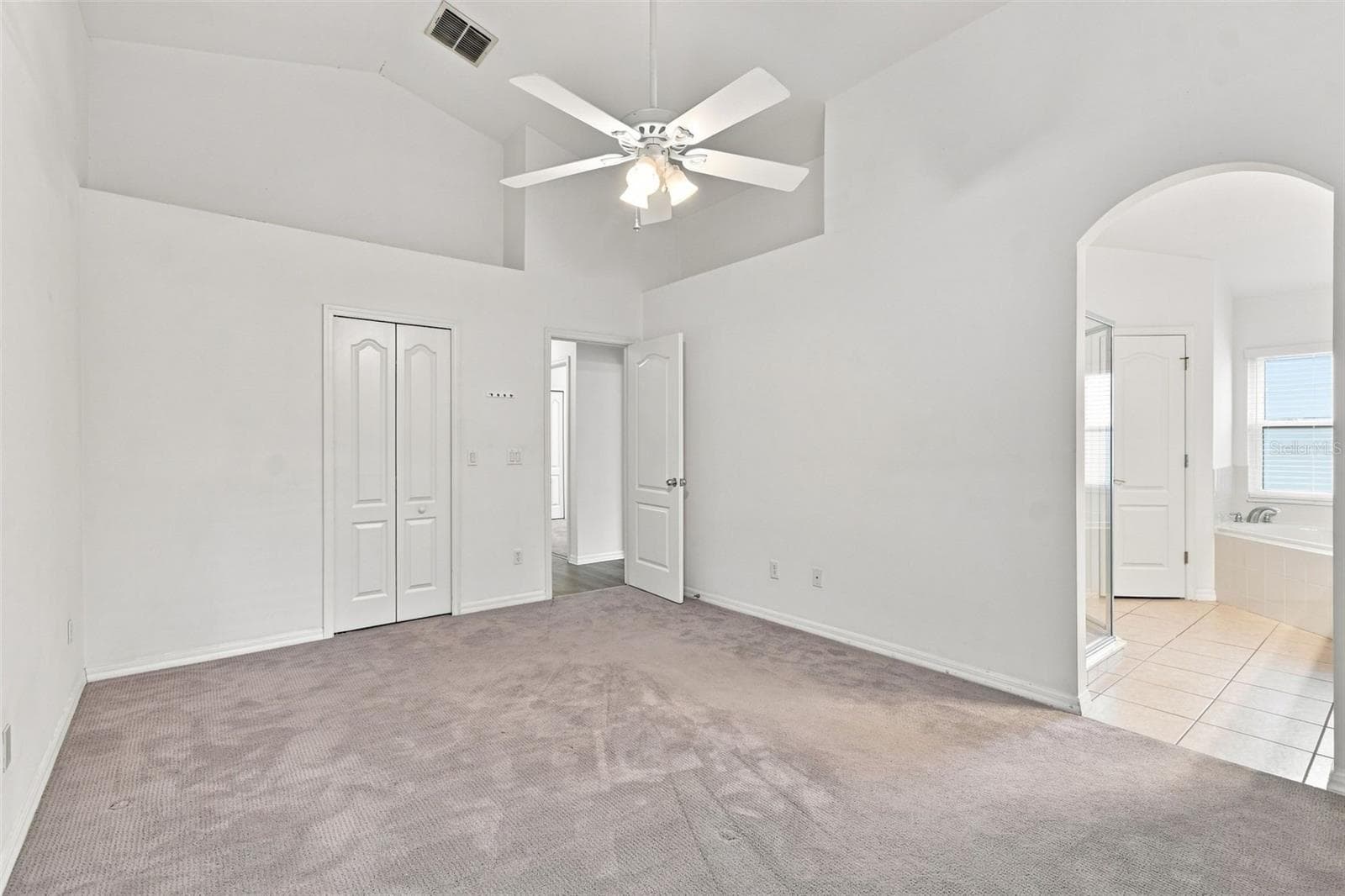 Owner's Suite with Bath - 1174 BEECH GROVE WAY, ORLANDO