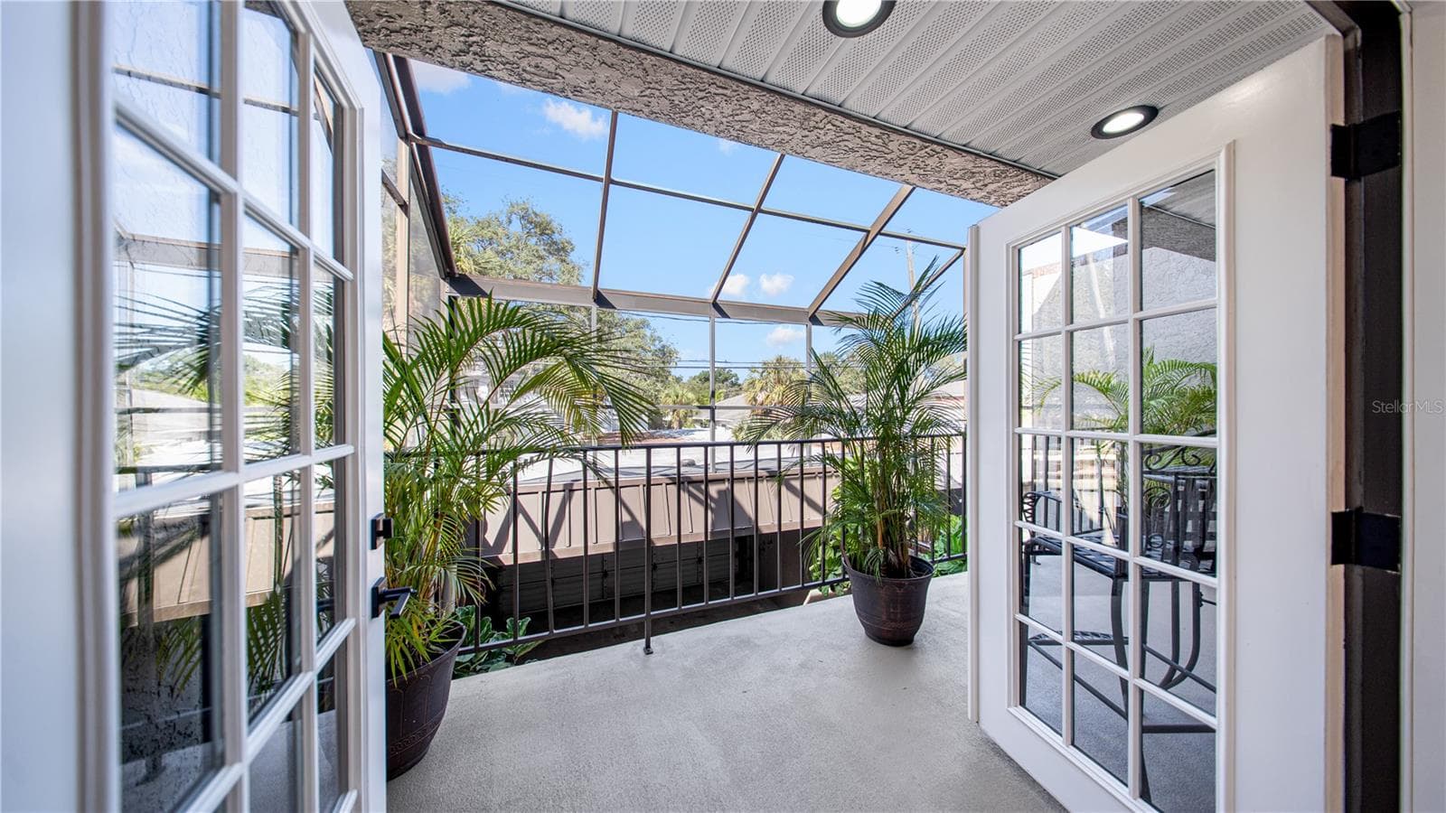 First floor balcony - 164 E DAVIS BLVD, TAMPA