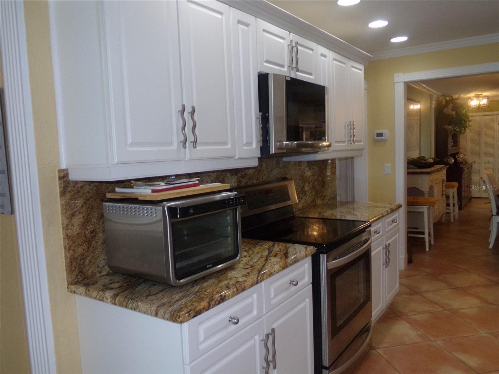 Kitchen - 9312 KINGSTON RD, BRADENTON