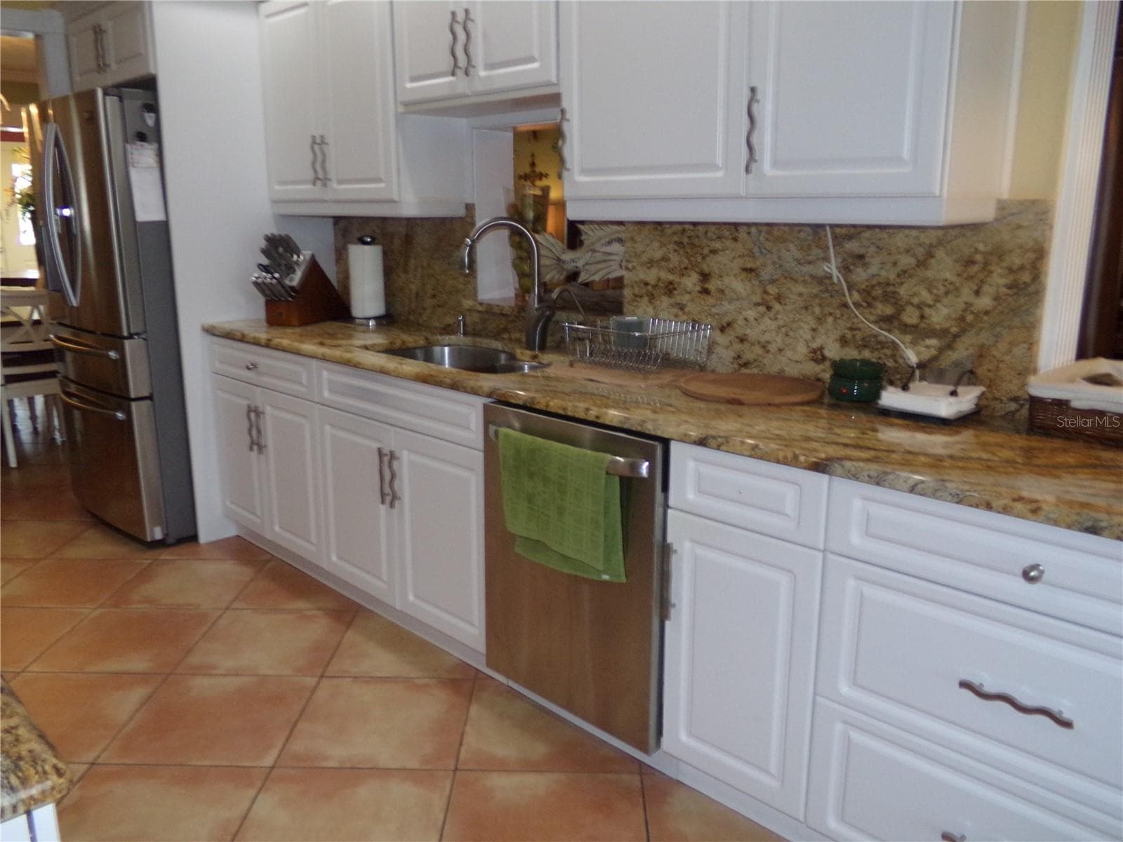 Kitchen - 9312 KINGSTON RD, BRADENTON