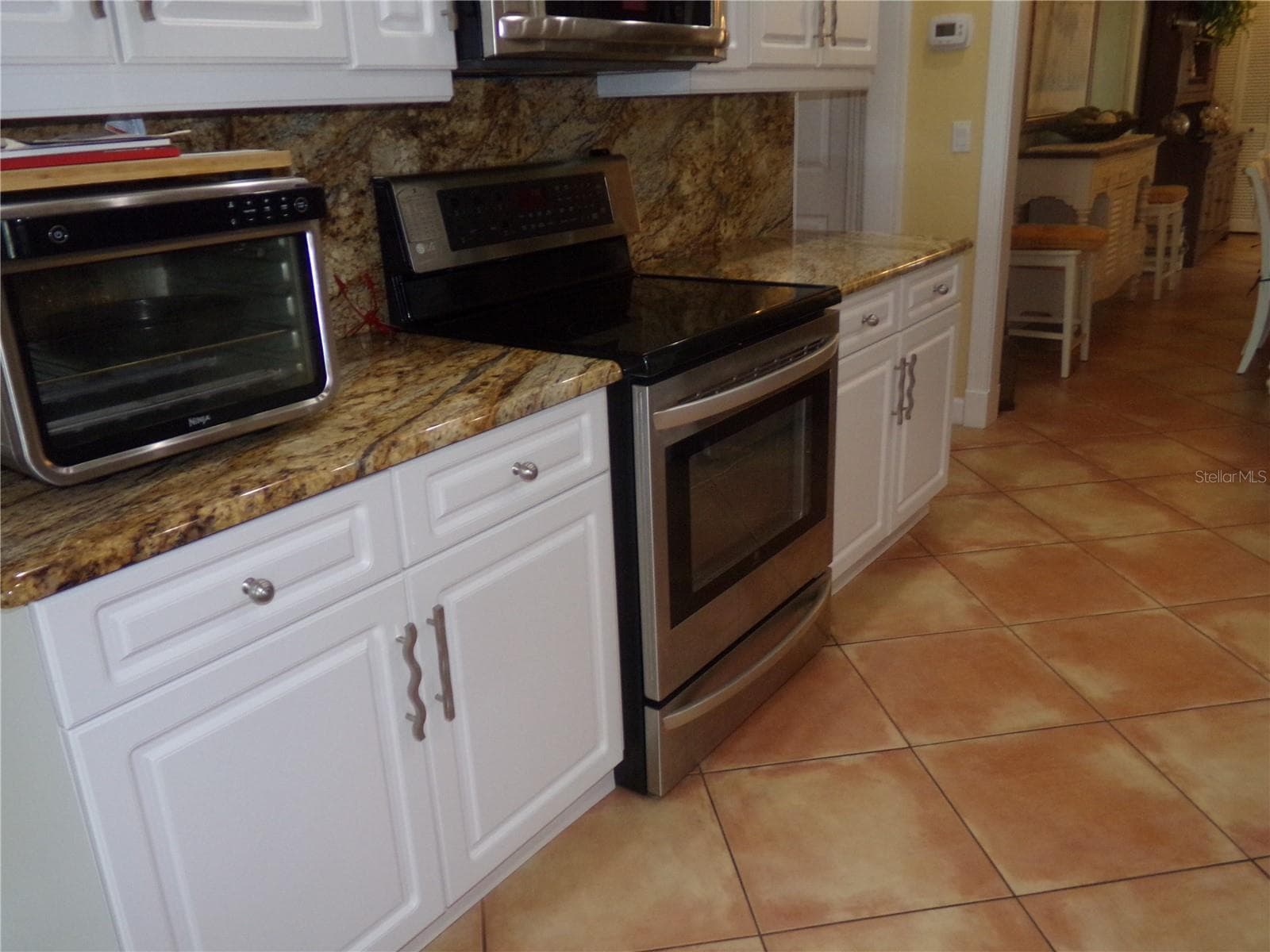 Kitchen - 9312 KINGSTON RD, BRADENTON