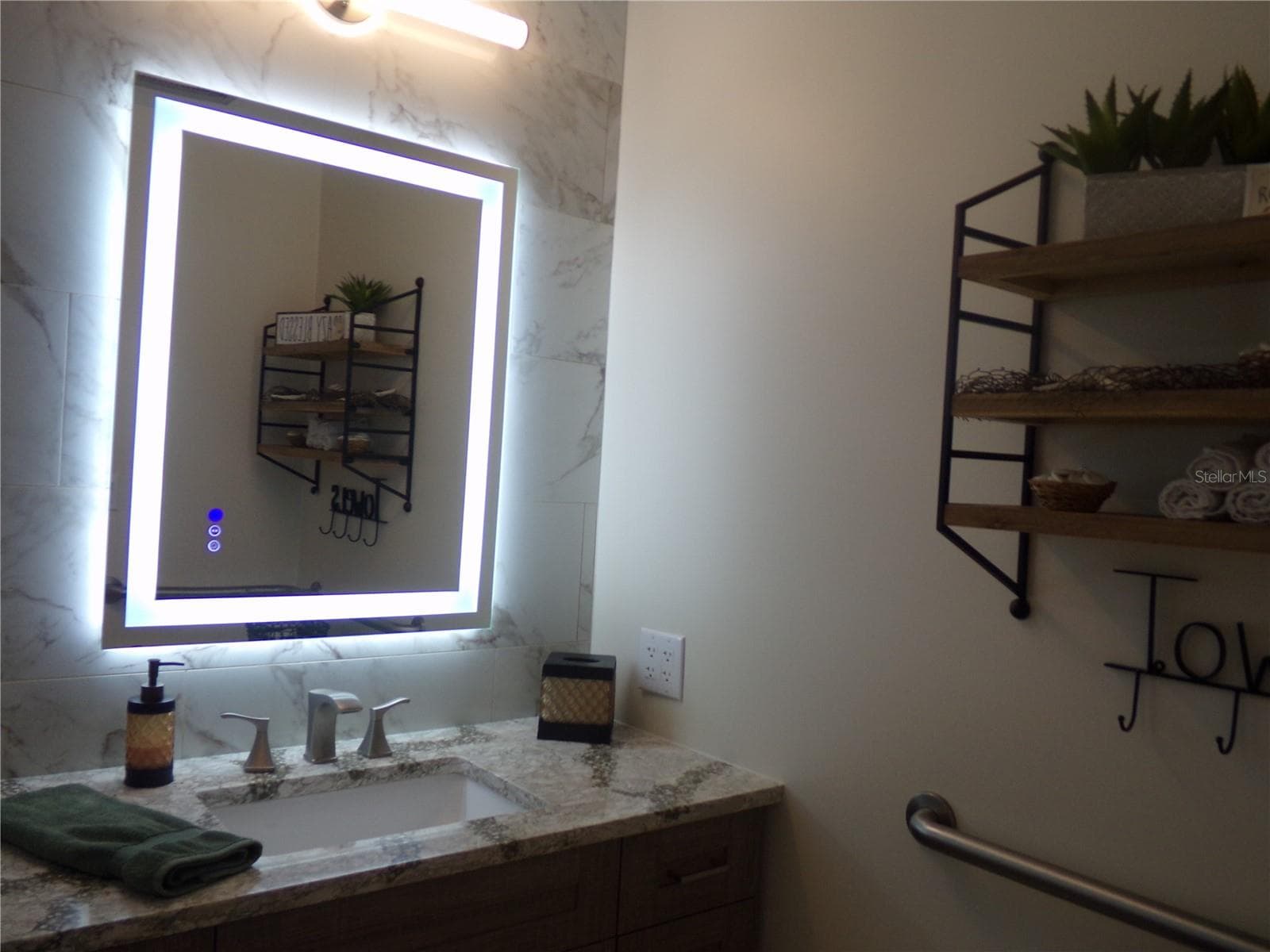 Master bath - 9312 KINGSTON RD, BRADENTON