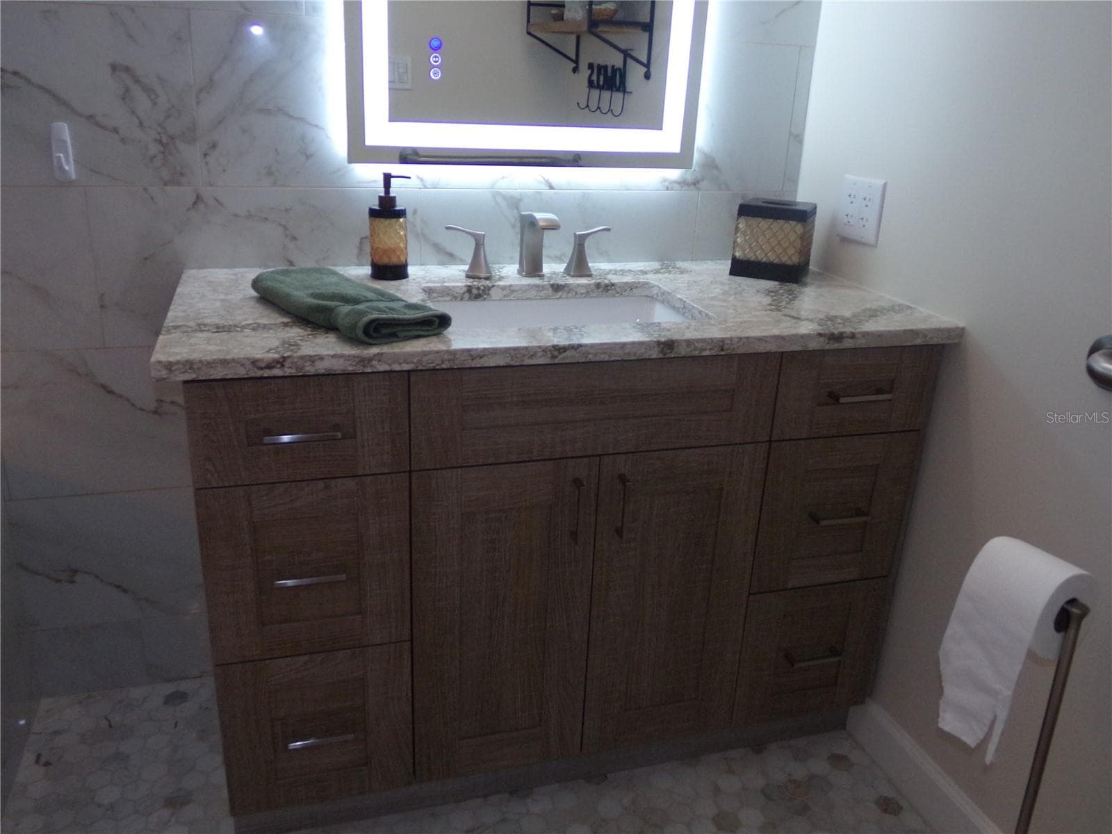 Master bath - 9312 KINGSTON RD, BRADENTON