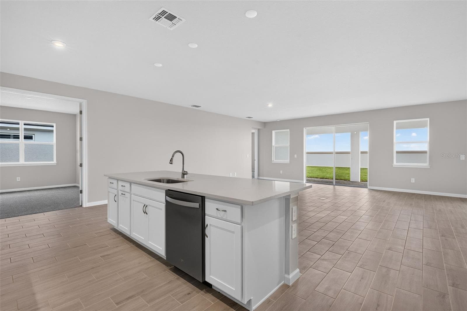Single Family Residence at 9553 NATURAL OAK PT, DADE CITY, photo 9 of 44