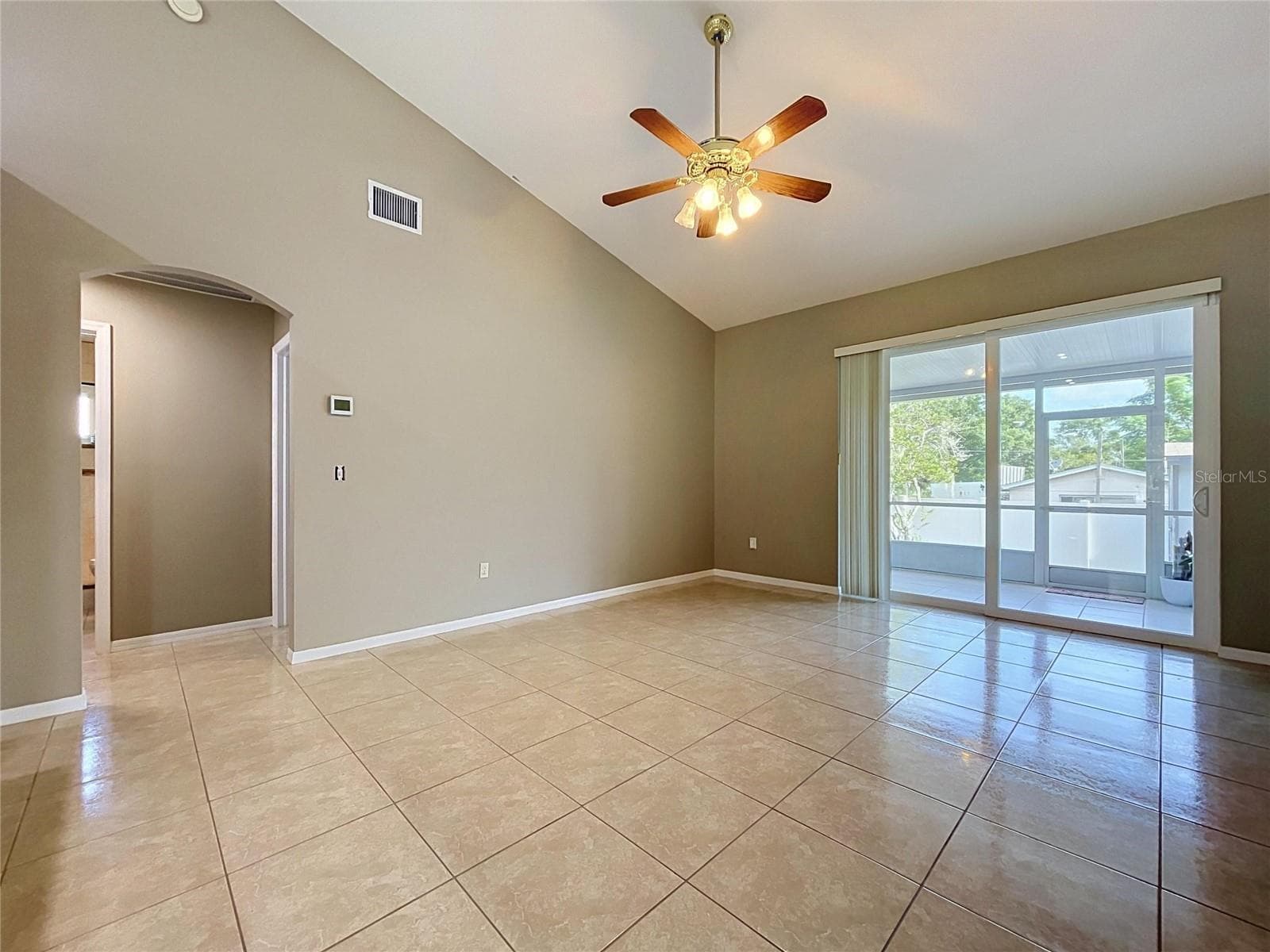 Family Room - 4209 AMBER RIDGE LN, VALRICO