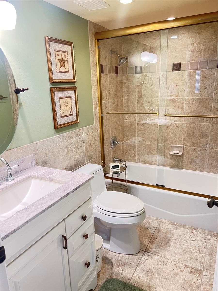 Condominium at 3789 46TH AVE S #202, ST PETERSBURG, photo 19 of 34