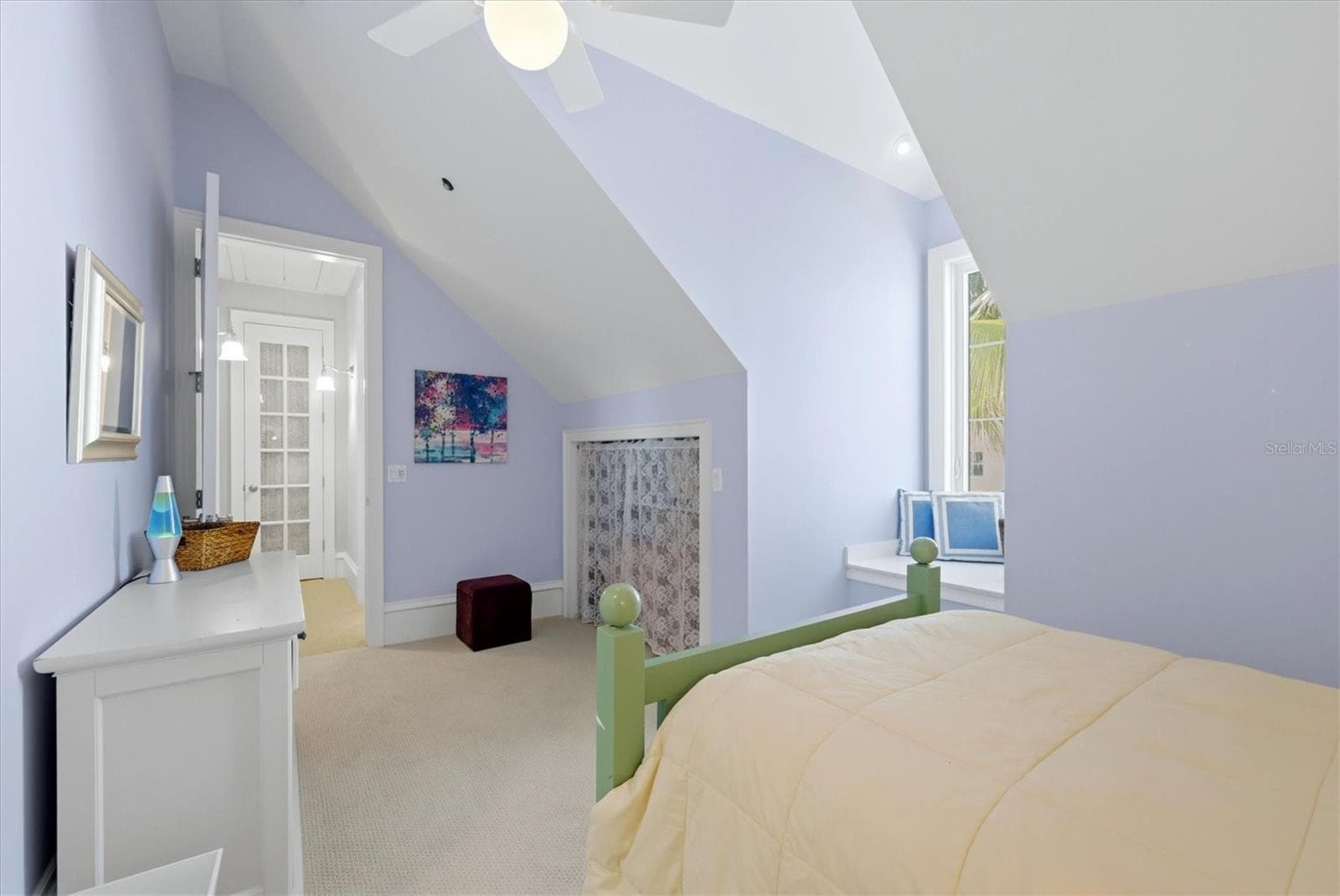 Cozy 6th bedroom with window seat and extra storage - 7394 PALM ISLAND DR, PLACIDA
