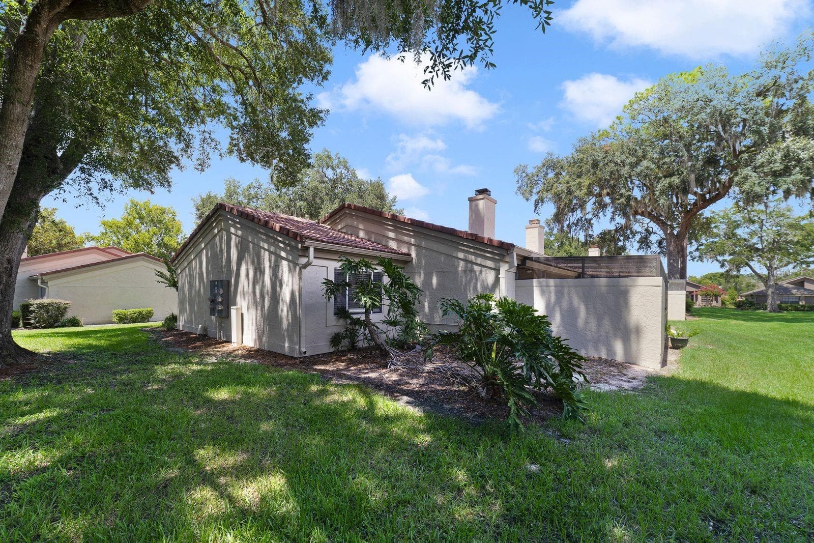 Side and Rear View - 260 W SABAL PALM PL, LONGWOOD