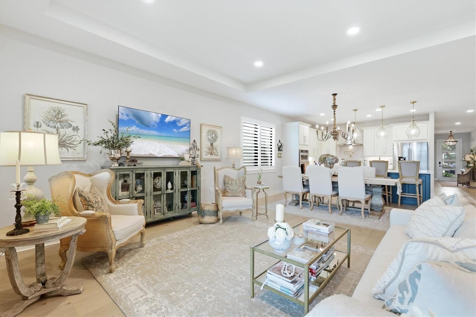 Single Family Residence at 18580 MIDSUMMER PL, VENICE, photo 17 of 84