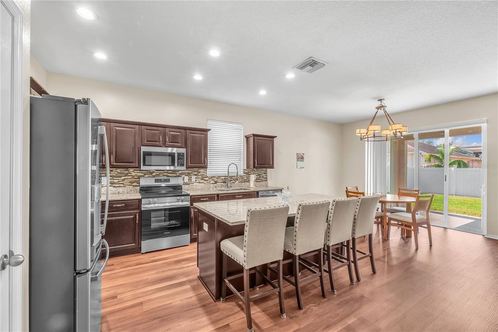 Single Family Residence at 1407 RUSHGROVE CIR, DOVER, photo 8 of 33