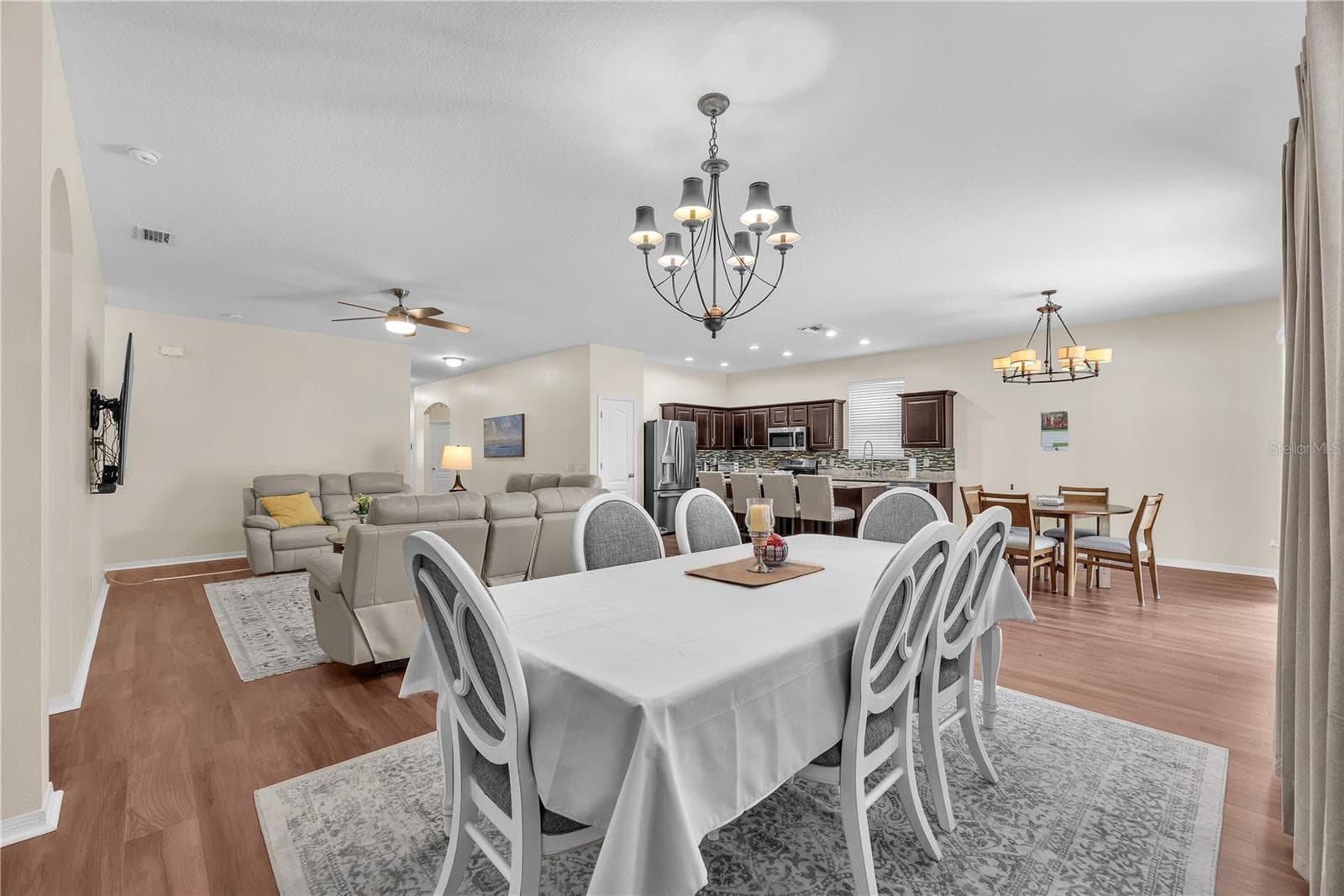 Single Family Residence at 1407 RUSHGROVE CIR, DOVER, photo 15 of 33