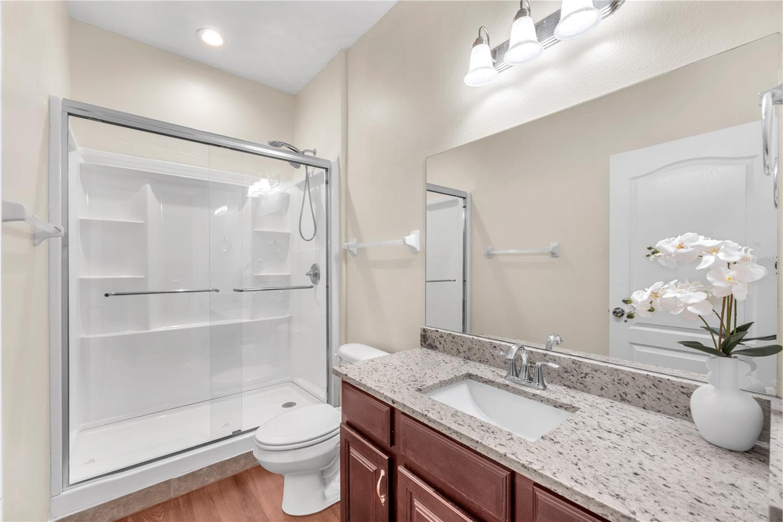 Single Family Residence at 1407 RUSHGROVE CIR, DOVER, photo 24 of 33