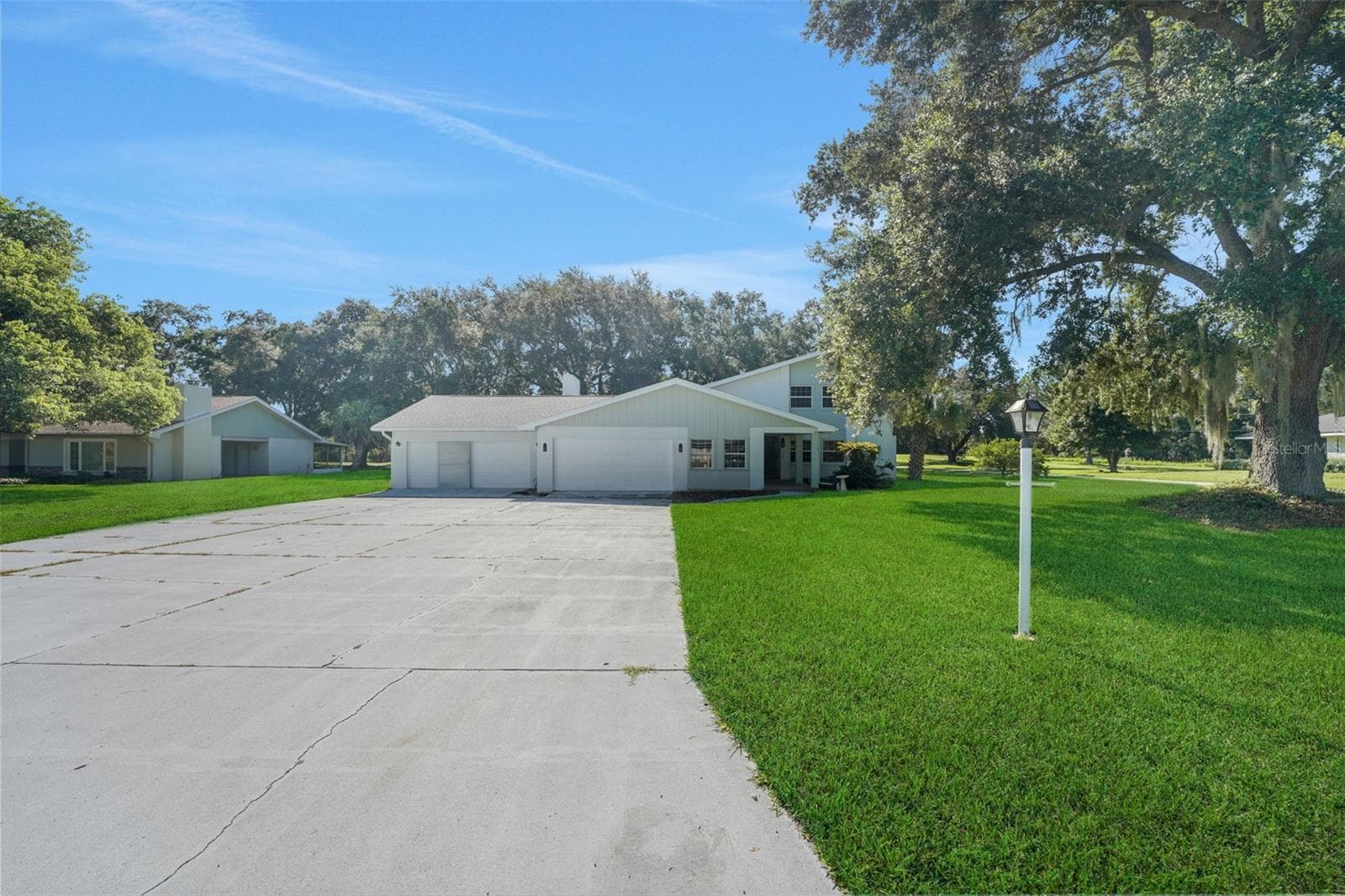 300 GREENFIELD RD