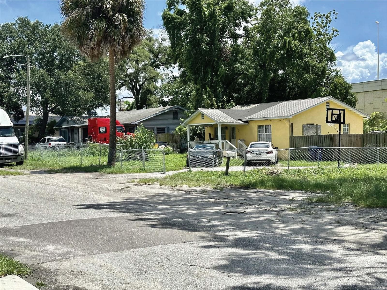 Triplex at 3911 E 15TH AVE, TAMPA, photo 3 of 5