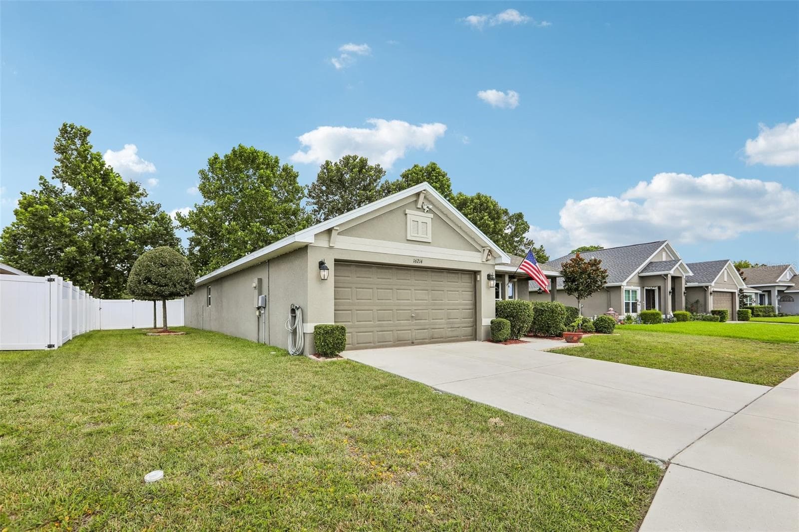 Single Family Residence at 16214 VINE CLIFF AVE, HUDSON, photo 4 of 59