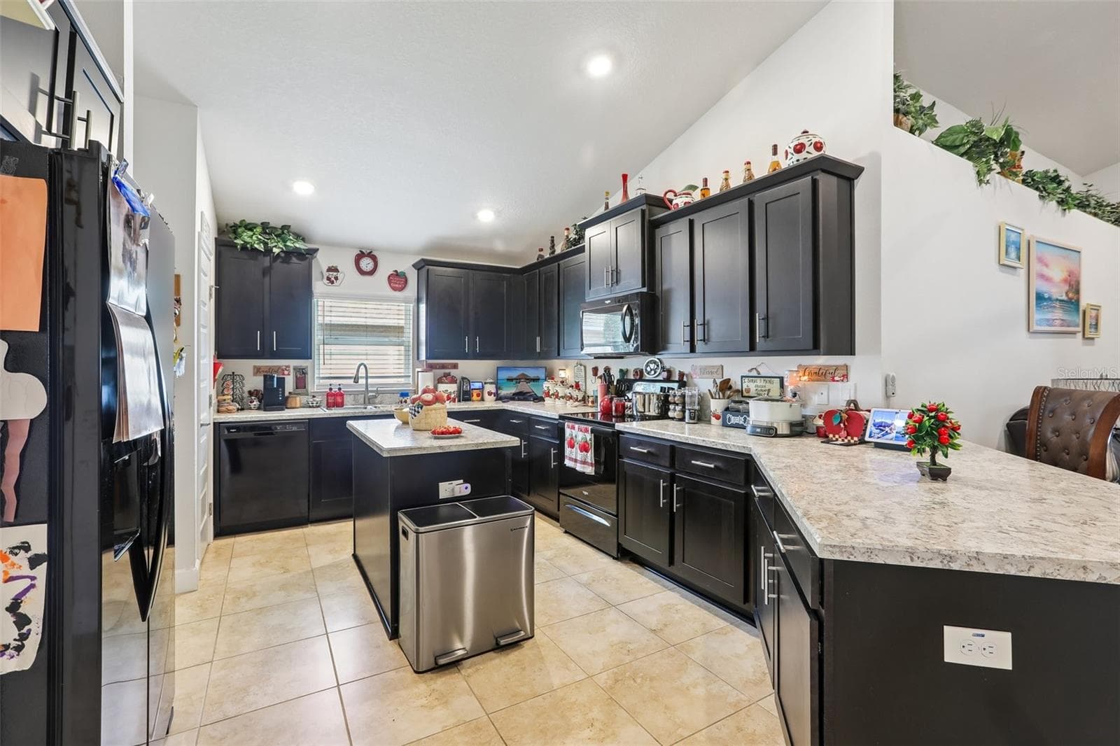 View into the kitchen area - 16214 VINE CLIFF AVE, HUDSON