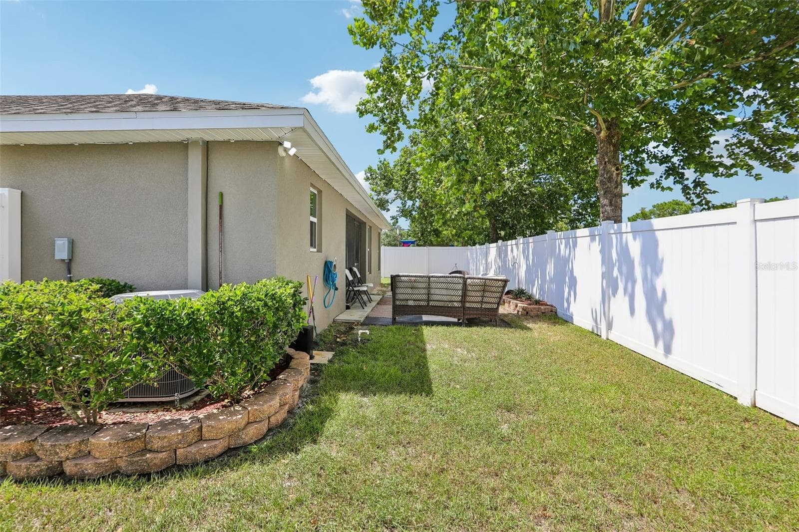 Single Family Residence at 16214 VINE CLIFF AVE, HUDSON, photo 39 of 59