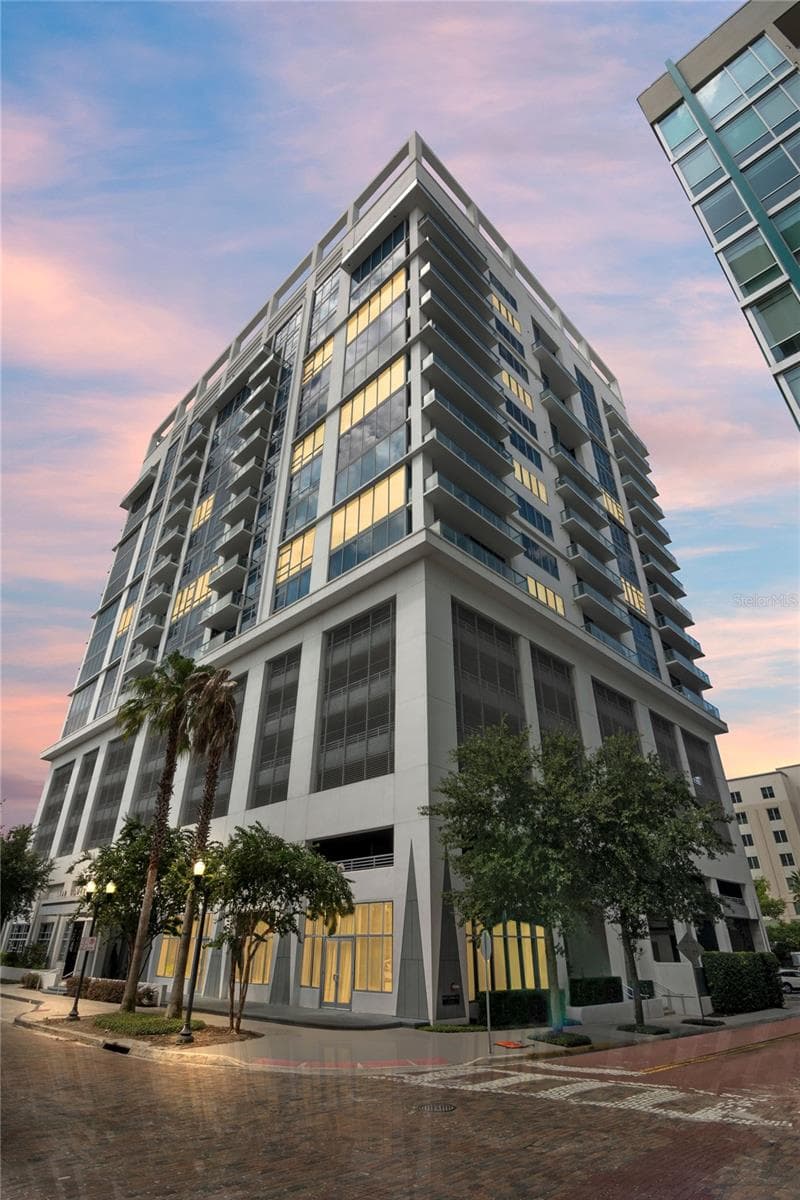 Condominium at 260 S OSCEOLA AVE #1602, ORLANDO, photo 32 of 33
