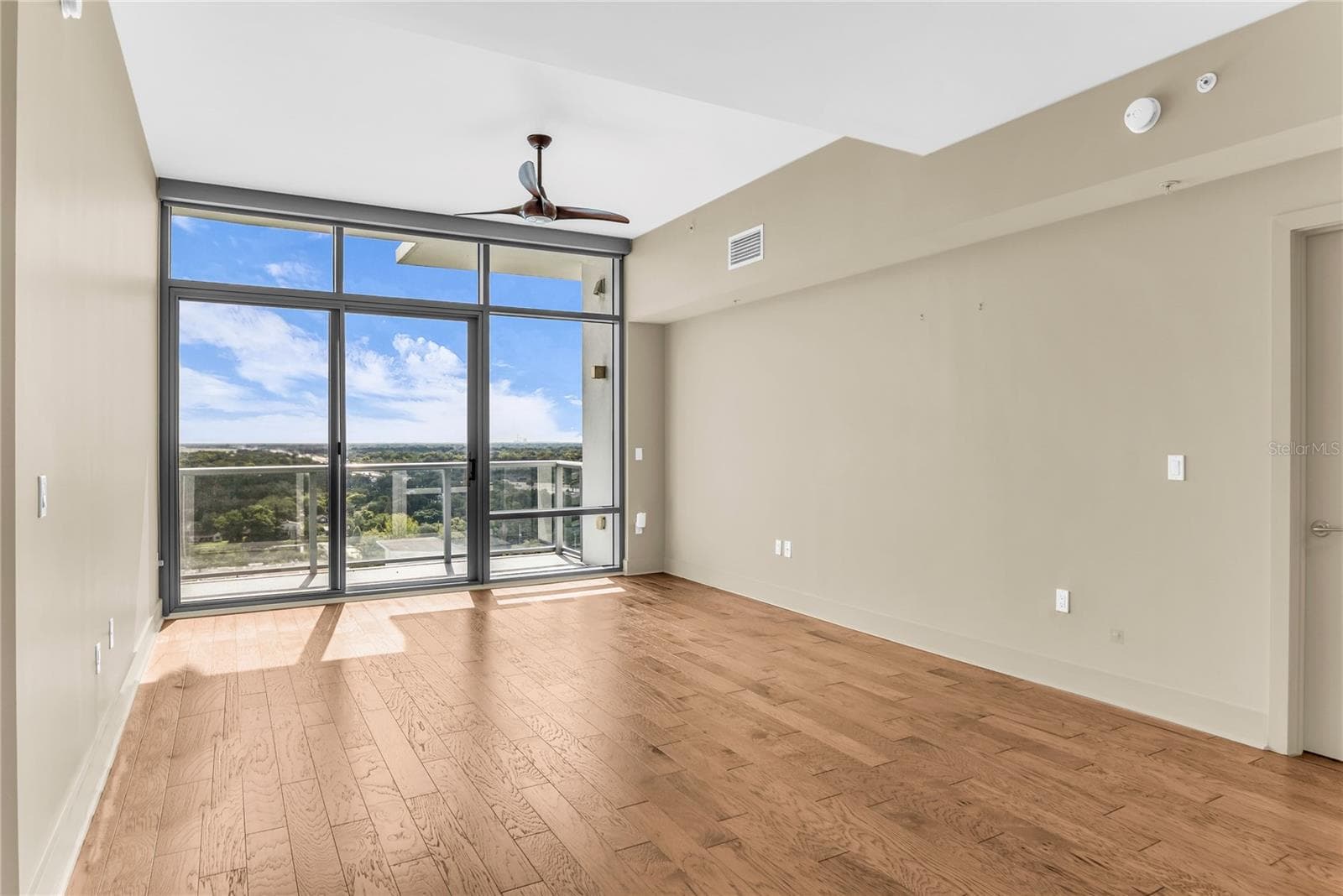 Condominium at 260 S OSCEOLA AVE #1602, ORLANDO, photo 5 of 33