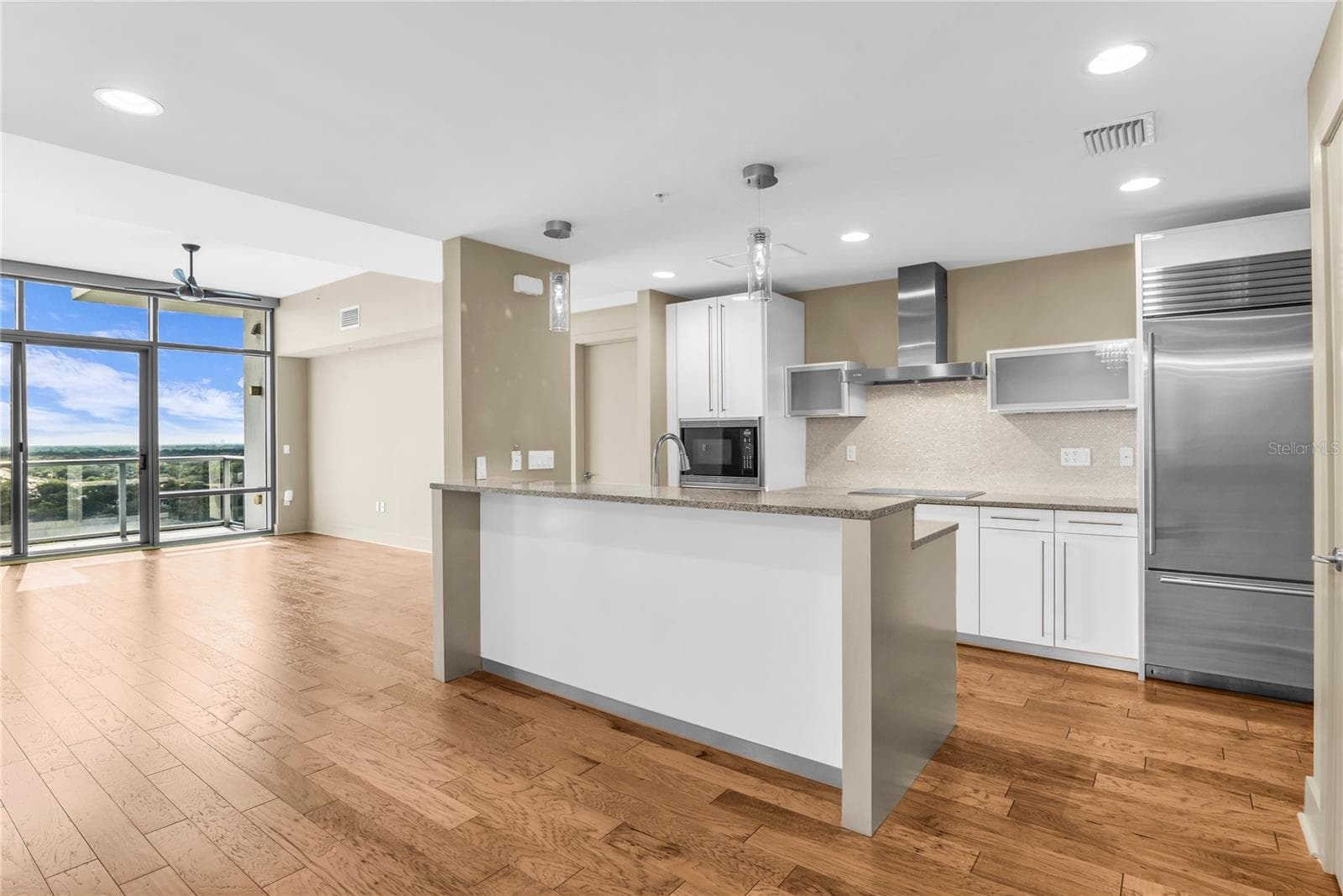 Condominium at 260 S OSCEOLA AVE #1602, ORLANDO, photo 4 of 33