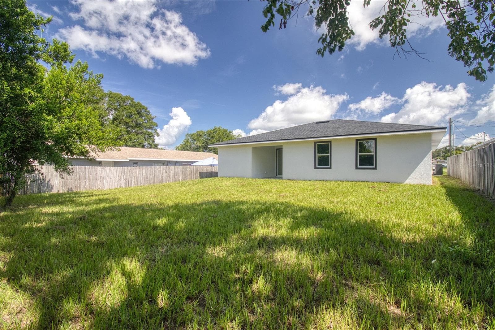 Huge Yard - 1246 HERSCHELL ST, LAKELAND