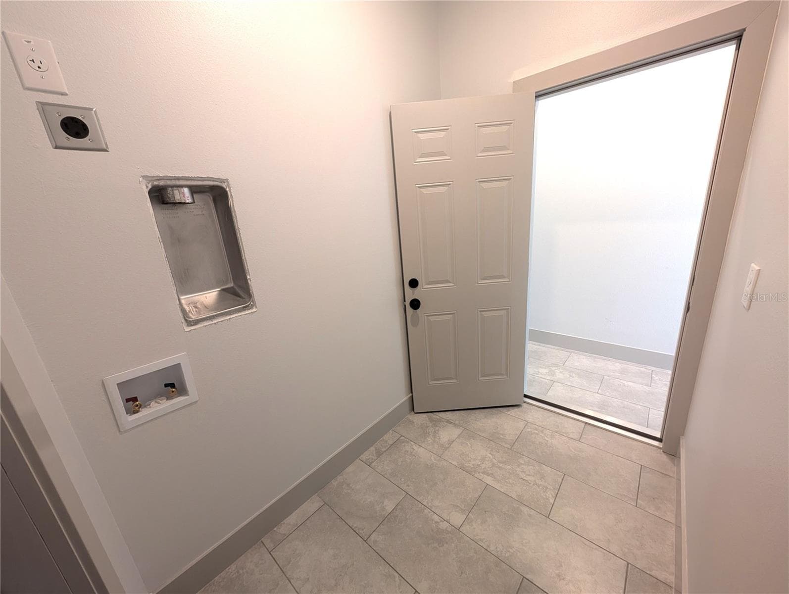 Shared Laundry Room - 1246 HERSCHELL ST, LAKELAND