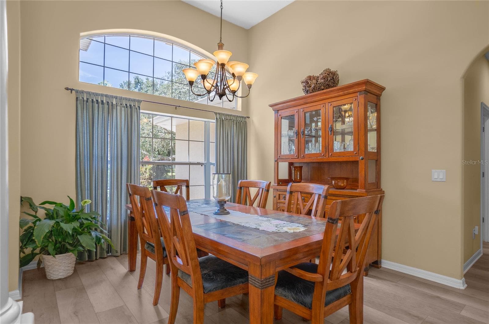 Dining - 9807 E LAKE TAHOE DR, INVERNESS